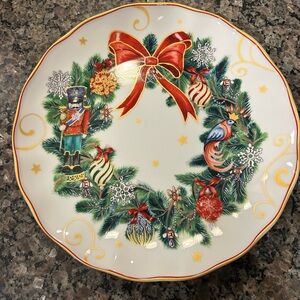 Williams Sonoma Christmas Wreath Dinner Plate